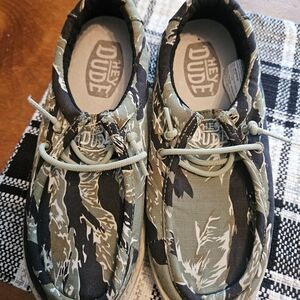 Hey Dude Kids Green and Black Patterned Shoes - NWOT